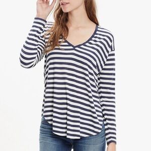 Madewell Anthem Long-Sleeve V-Neck Navy and White Stripe Tshirt Medium